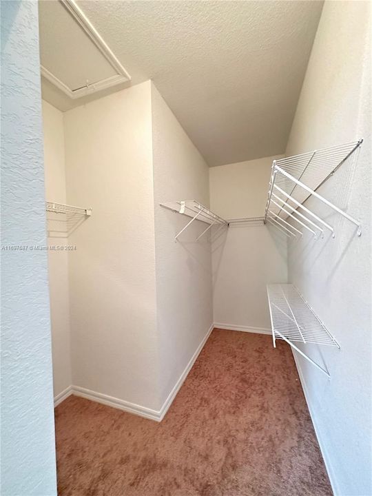 For Rent: $2,990 (3 beds, 2 baths, 1770 Square Feet)