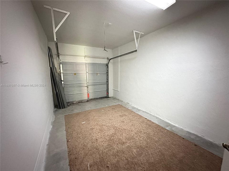 For Rent: $2,990 (3 beds, 2 baths, 1770 Square Feet)