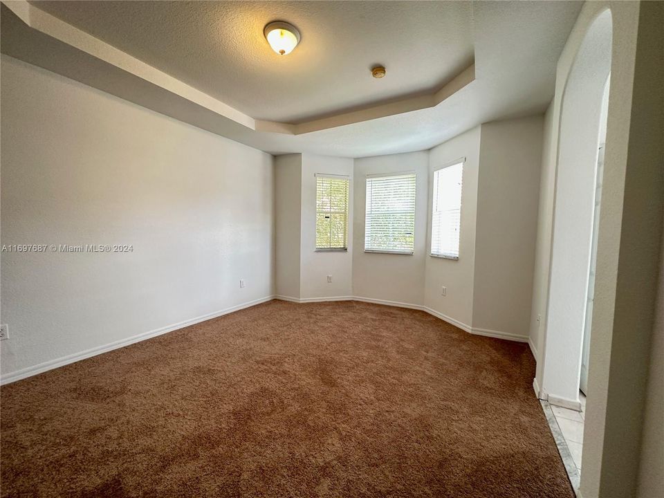 For Rent: $2,990 (3 beds, 2 baths, 1770 Square Feet)