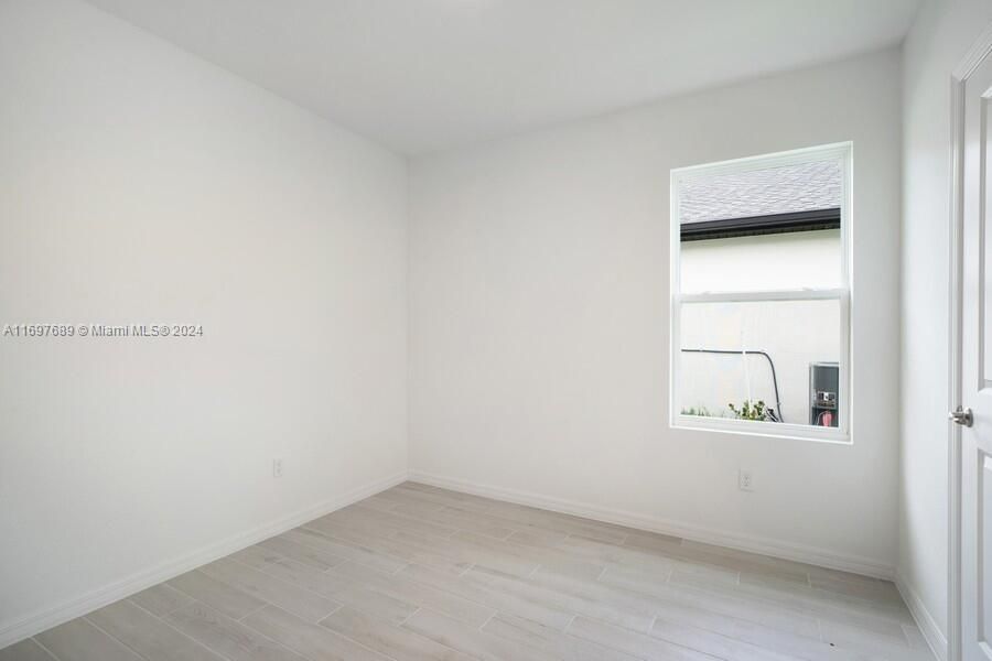 For Rent: $2,500 (4 beds, 2 baths, 2125 Square Feet)