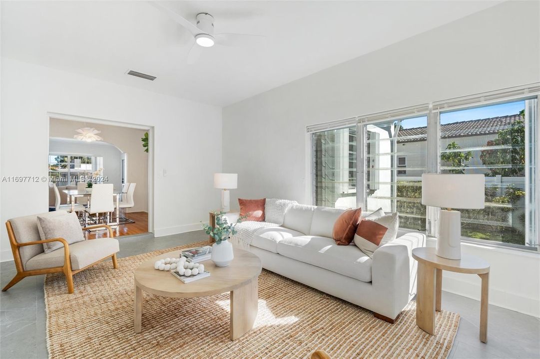 For Sale: $1,795,000 (3 beds, 2 baths, 1640 Square Feet)