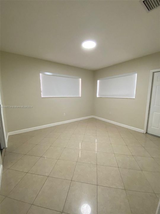 For Rent: $6,000 (4 beds, 3 baths, 1784 Square Feet)