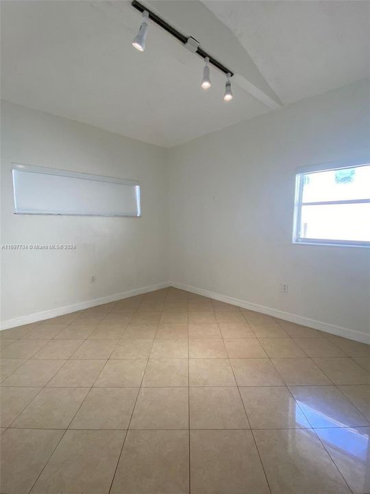 For Rent: $6,000 (4 beds, 3 baths, 1784 Square Feet)