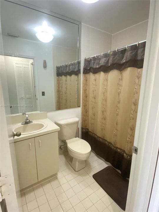 2nd Bathroom