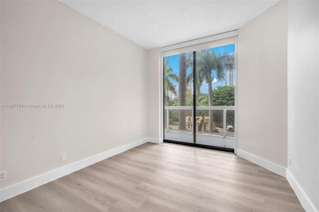 For Sale: $535,000 (2 beds, 2 baths, 1340 Square Feet)