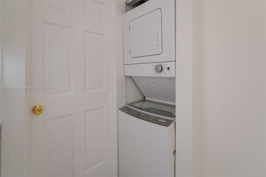 For Rent: $1,600 (1 beds, 1 baths, 525 Square Feet)