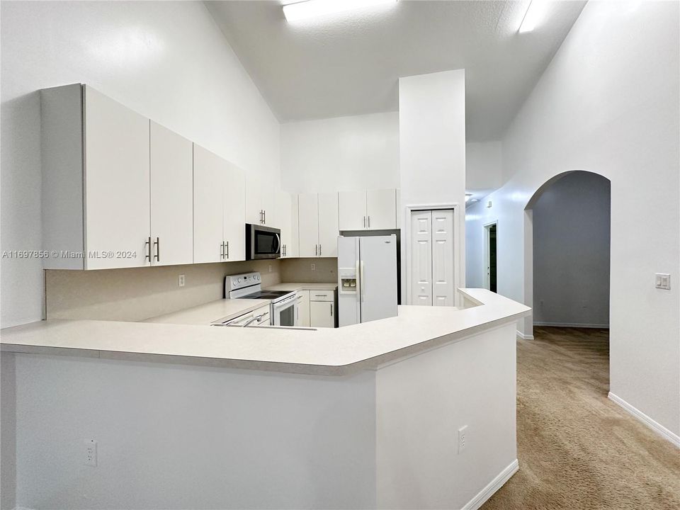 For Rent: $2,275 (2 beds, 2 baths, 1258 Square Feet)