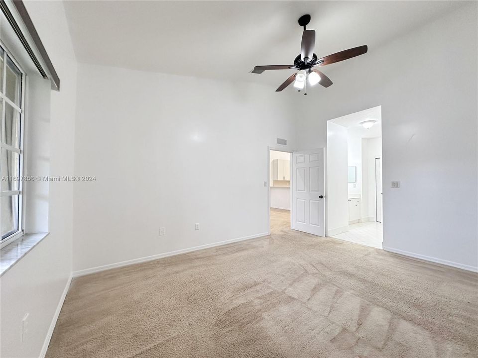 For Rent: $2,275 (2 beds, 2 baths, 1258 Square Feet)