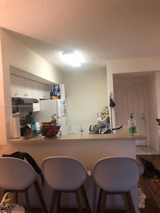 For Rent: $2,000 (1 beds, 1 baths, 685 Square Feet)