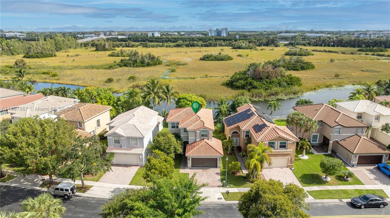 For Sale: $699,000 (4 beds, 3 baths, 2172 Square Feet)