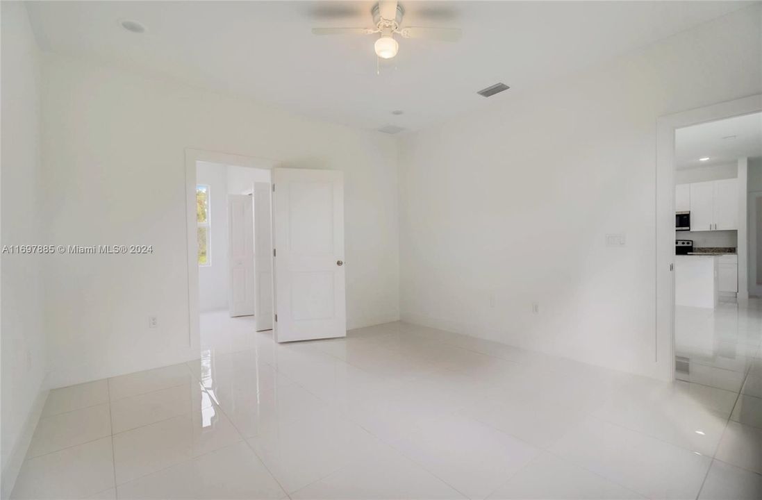 For Sale: $309,900 (3 beds, 2 baths, 1406 Square Feet)