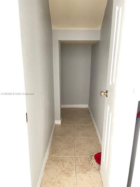 For Rent: $2,100 (3 beds, 2 baths, 1302 Square Feet)