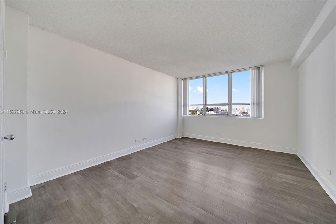 For Rent: $3,111 (1 beds, 1 baths, 786 Square Feet)