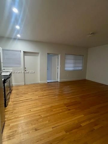 For Rent: $1,950 (1 beds, 1 baths, 7736 Square Feet)