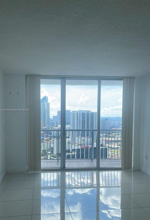 For Rent: $2,675 (1 beds, 1 baths, 821 Square Feet)