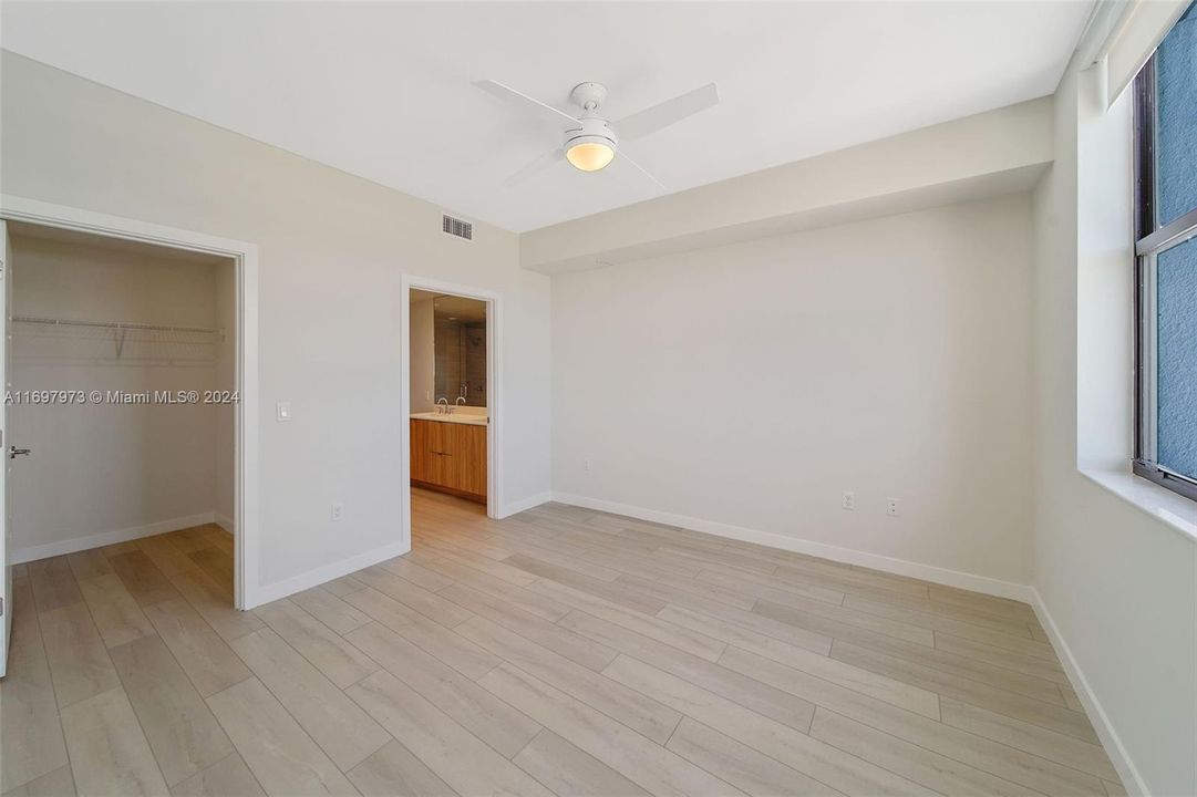 For Rent: $2,981 (2 beds, 2 baths, 1103 Square Feet)