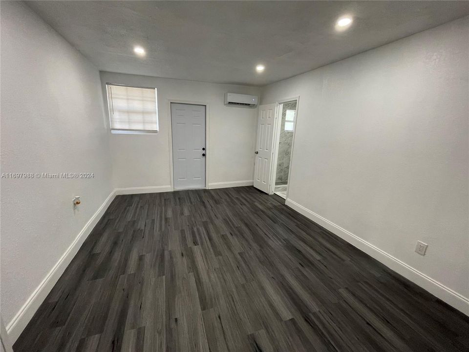 For Rent: $2,950 (3 beds, 2 baths, 1867 Square Feet)