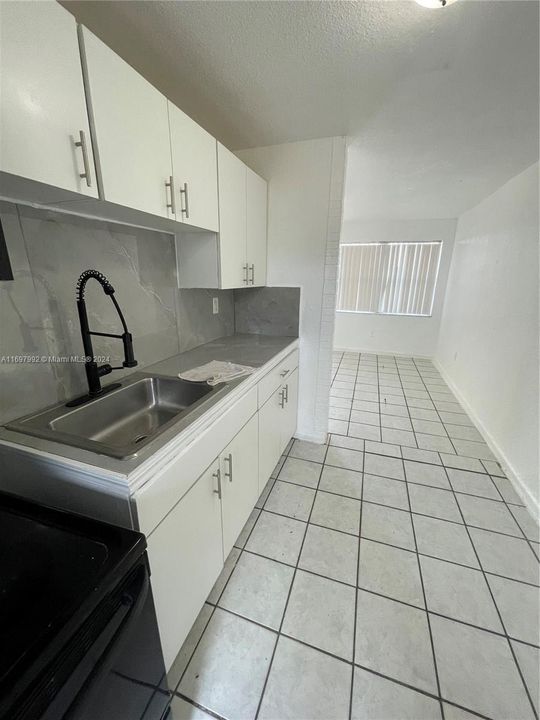 For Rent: $1,700 (2 beds, 4 baths, 2208 Square Feet)