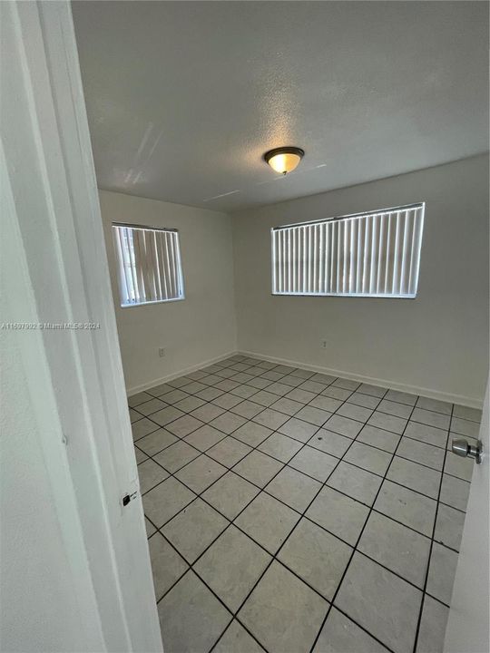 For Rent: $1,700 (2 beds, 4 baths, 2208 Square Feet)