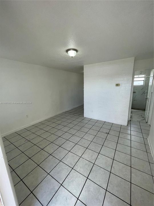 For Rent: $1,700 (2 beds, 4 baths, 2208 Square Feet)