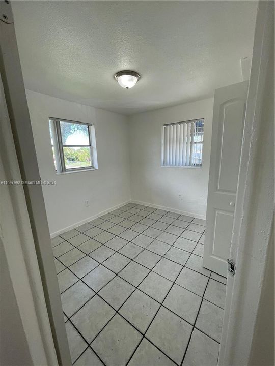 For Rent: $1,700 (2 beds, 4 baths, 2208 Square Feet)