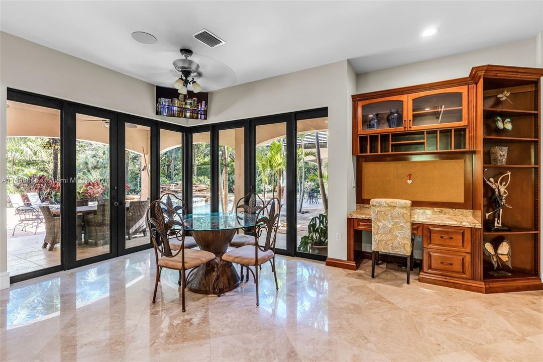 Eat In Breakfast Room & Desk in Kitchen