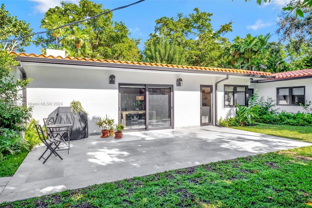 For Sale: $2,445,000 (3 beds, 3 baths, 2239 Square Feet)