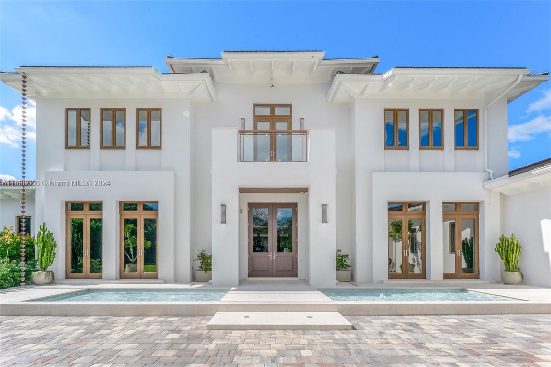 For Sale: $9,750,000 (8 beds, 9 baths, 8257 Square Feet)