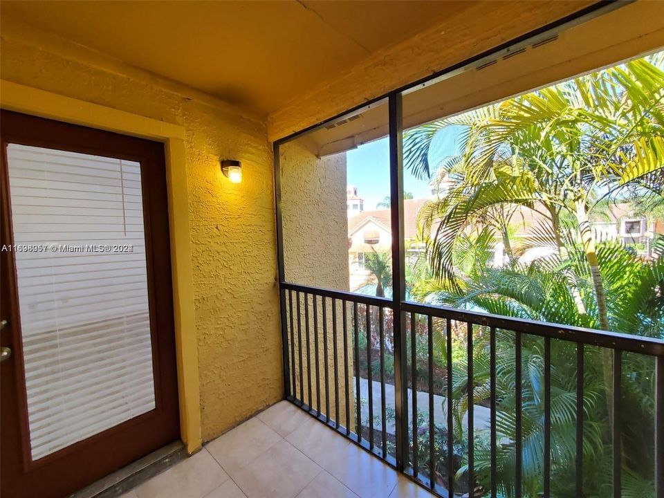 En Venta: $319,900 (2 camas, 2 baños, 1053 Pies cuadrados)