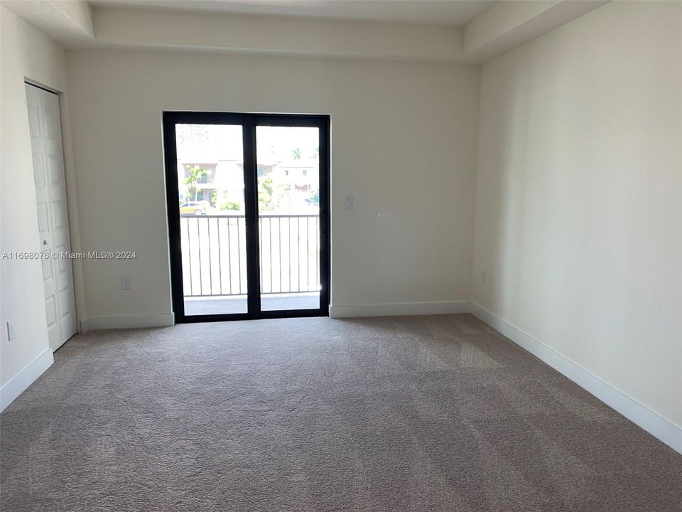 For Rent: $4,400 (3 beds, 2 baths, 1866 Square Feet)