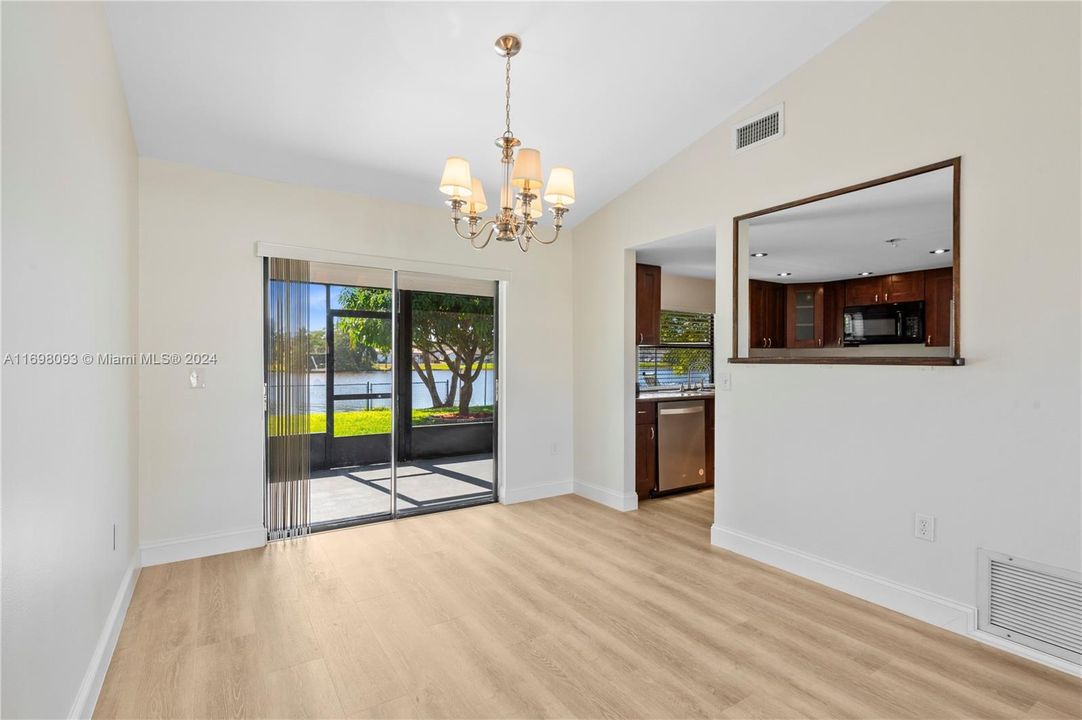 Active With Contract: $3,200 (3 beds, 2 baths, 1272 Square Feet)