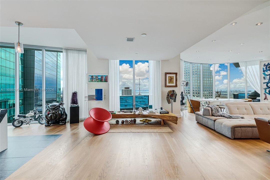 For Sale: $3,950,000 (3 beds, 4 baths, 3362 Square Feet)