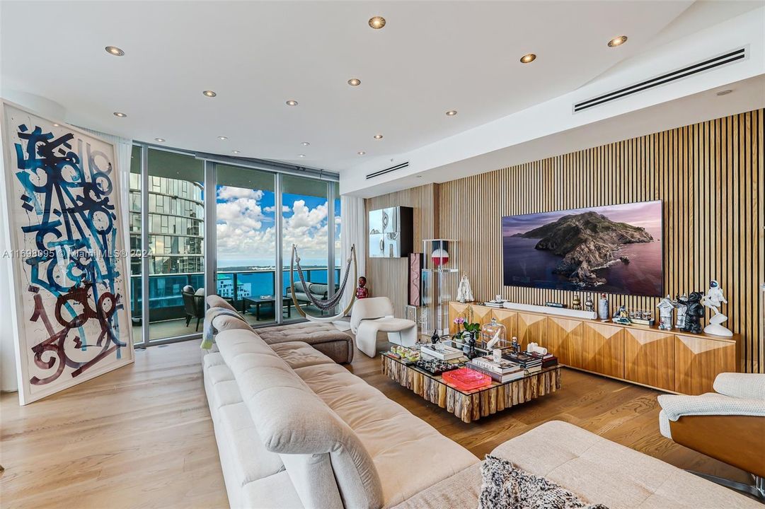 For Sale: $3,950,000 (3 beds, 4 baths, 3362 Square Feet)