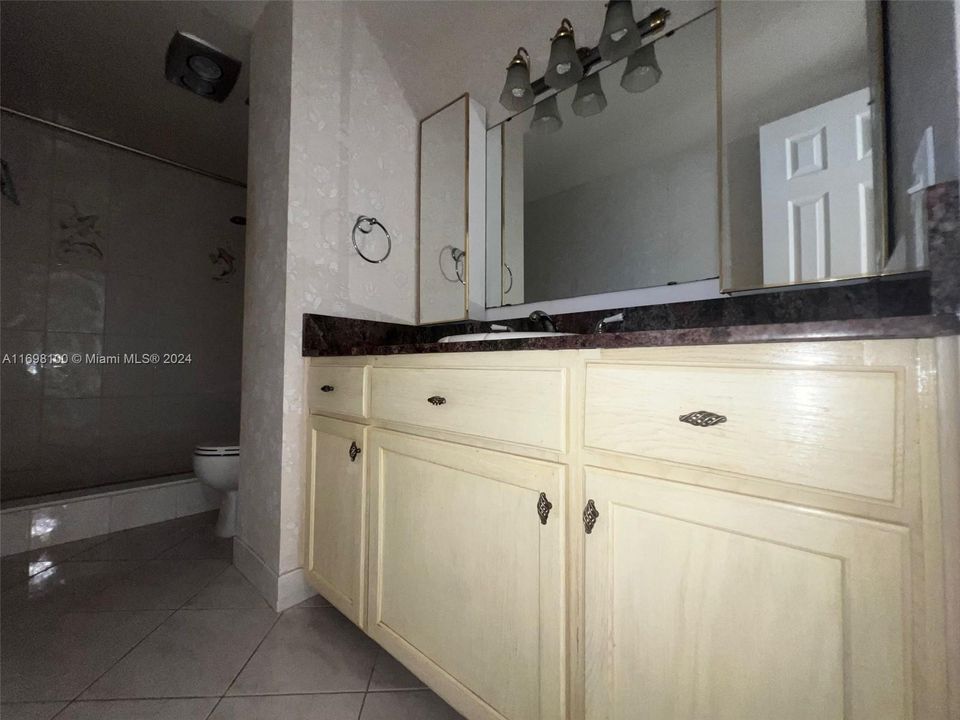 For Sale: $190,000 (2 beds, 2 baths, 1132 Square Feet)