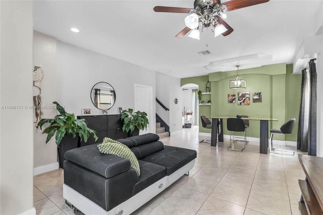 For Sale: $437,000 (3 beds, 2 baths, 1693 Square Feet)