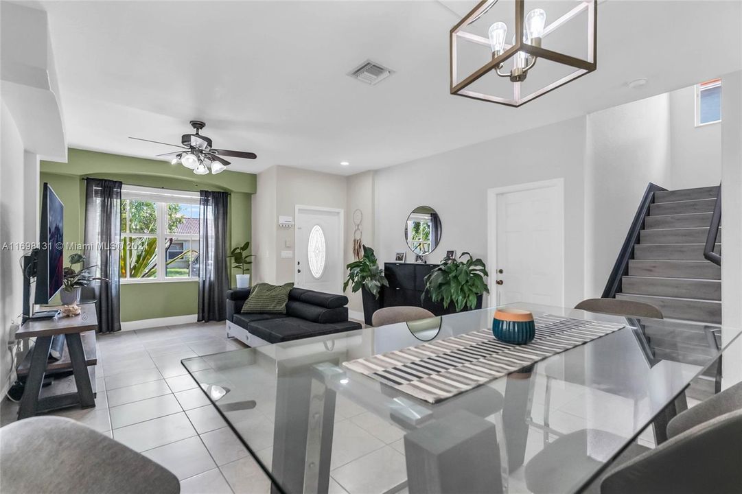 For Sale: $437,000 (3 beds, 2 baths, 1693 Square Feet)