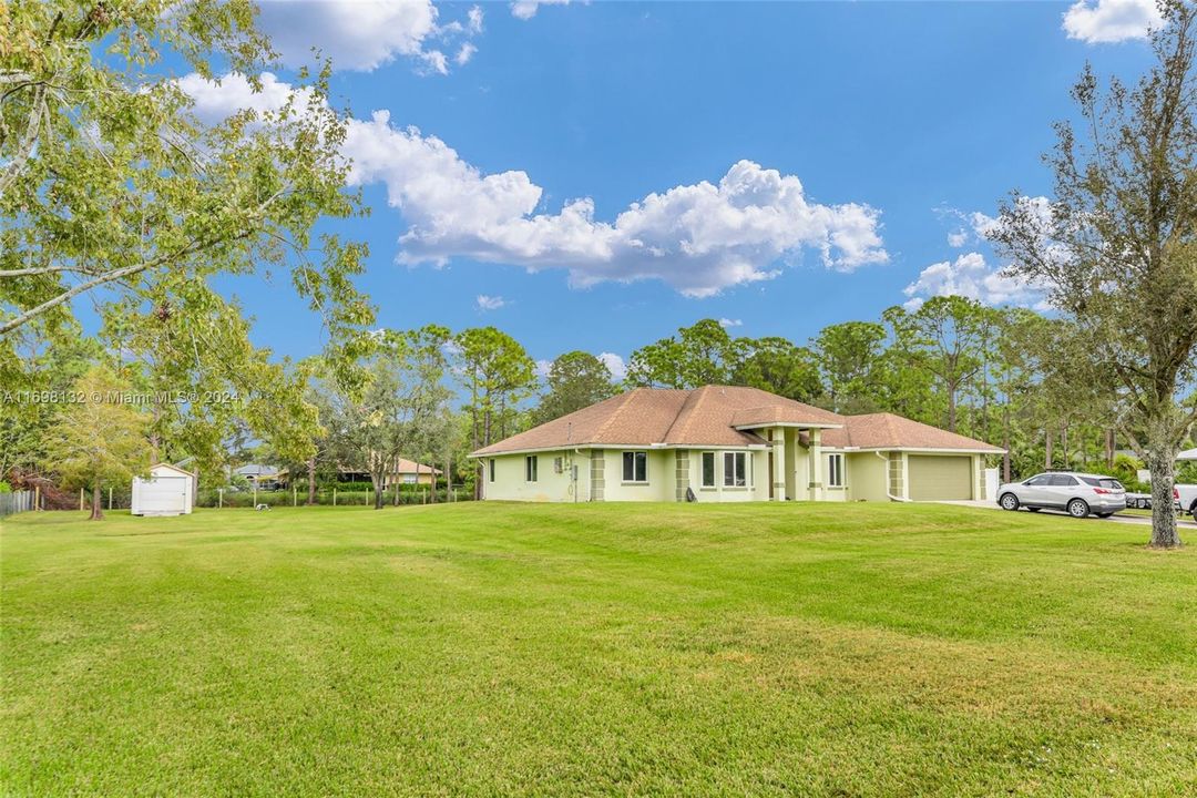 For Sale: $585,000 (4 beds, 2 baths, 2159 Square Feet)