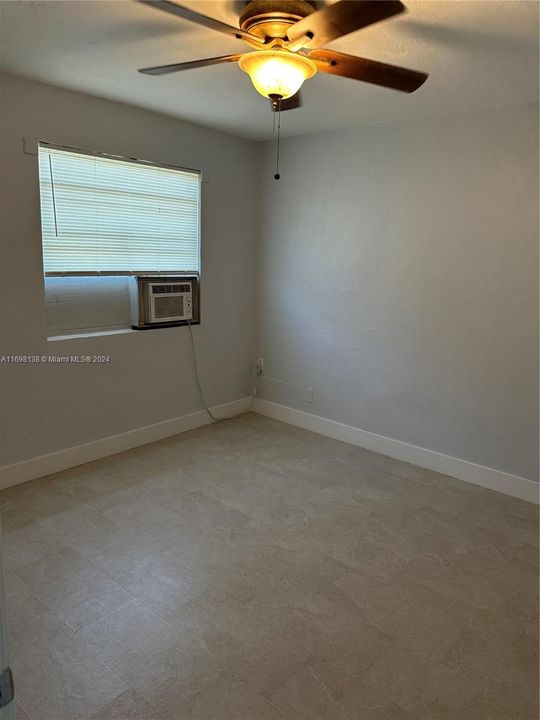 For Rent: $1,650 (1 beds, 1 baths, 2637 Square Feet)