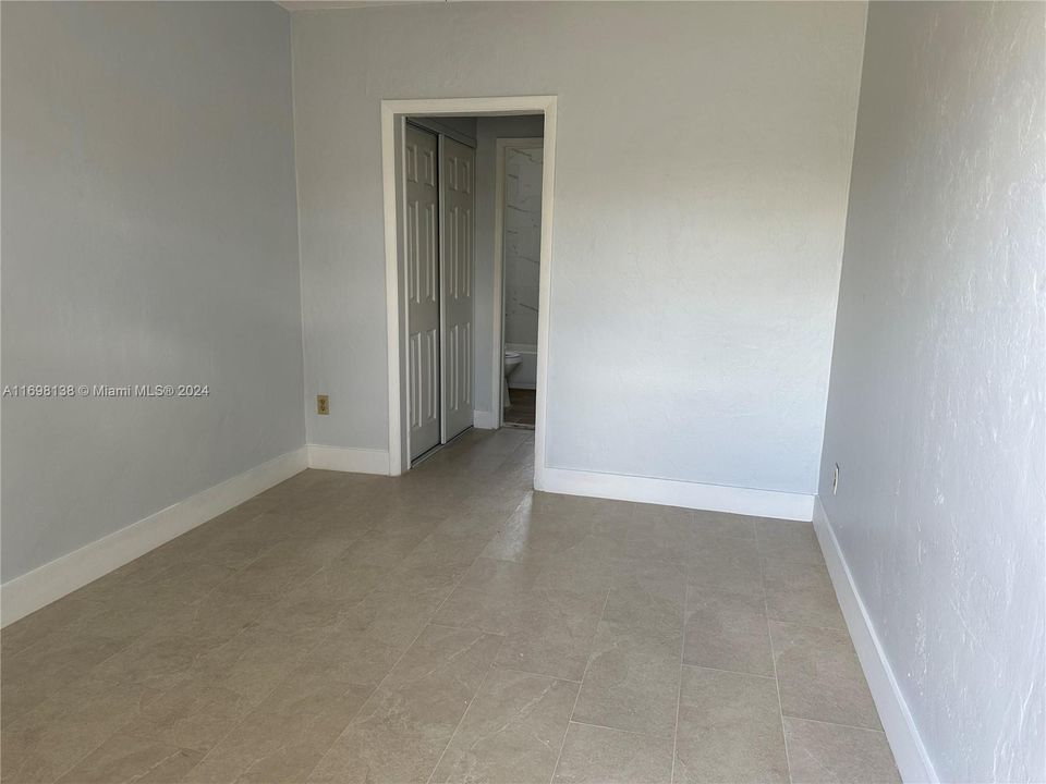 For Rent: $1,650 (1 beds, 1 baths, 2637 Square Feet)