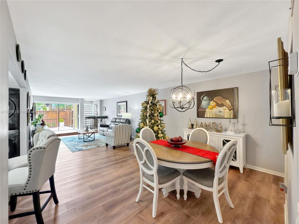 For Sale: $449,900 (3 beds, 2 baths, 1470 Square Feet)