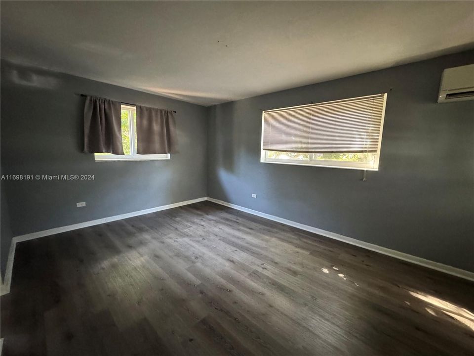 For Rent: $3,700 (3 beds, 3 baths, 1234 Square Feet)