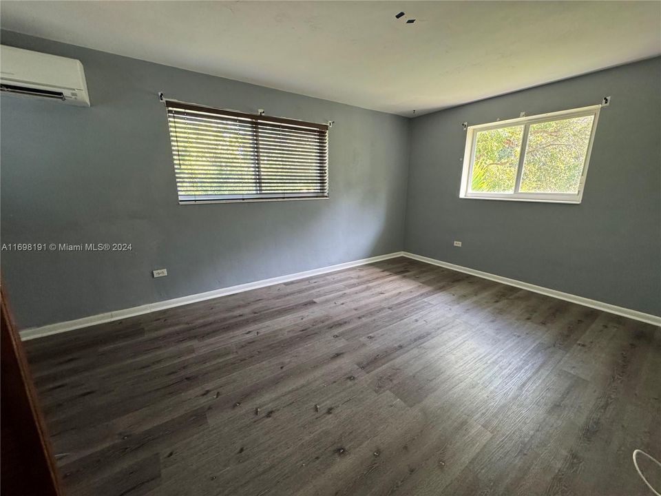 For Rent: $3,700 (3 beds, 3 baths, 1234 Square Feet)