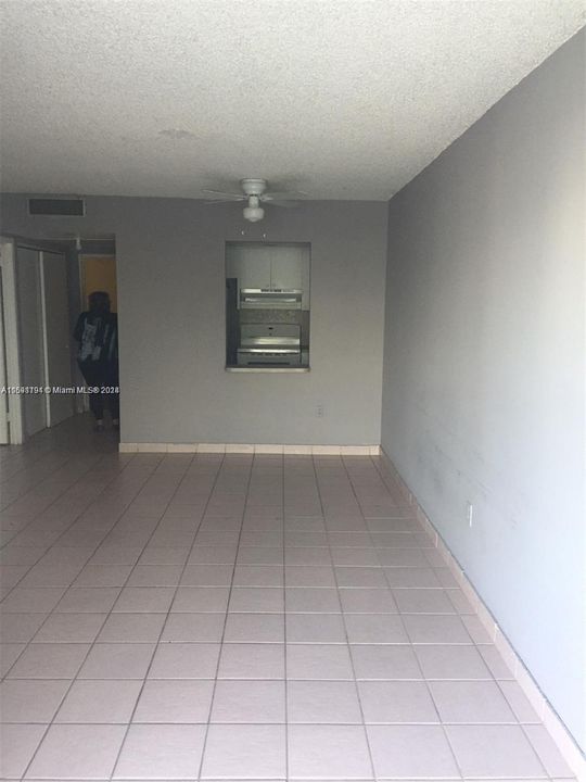 For Rent: $1,600 (1 beds, 1 baths, 544 Square Feet)