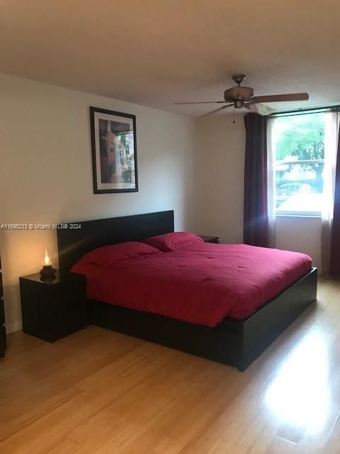 For Rent: $3,000 (1 beds, 1 baths, 800 Square Feet)