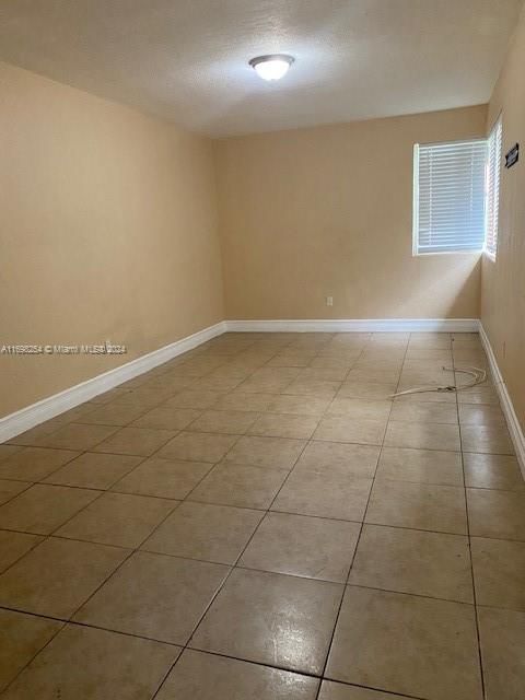 For Rent: $2,500 (4 beds, 2 baths, 1525 Square Feet)