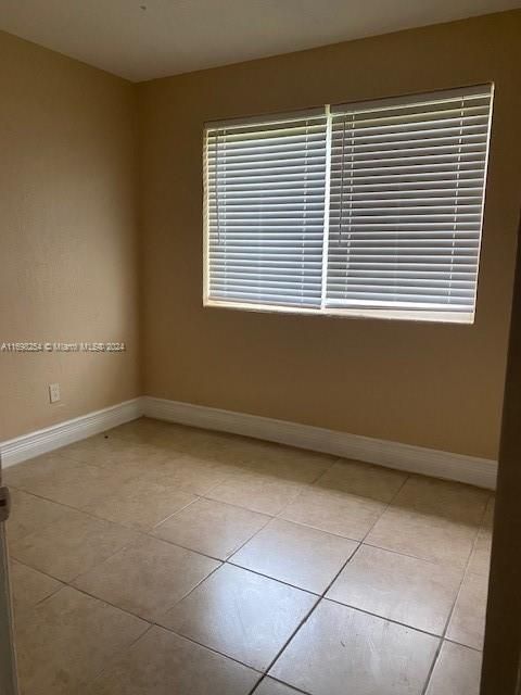 For Rent: $2,500 (4 beds, 2 baths, 1525 Square Feet)