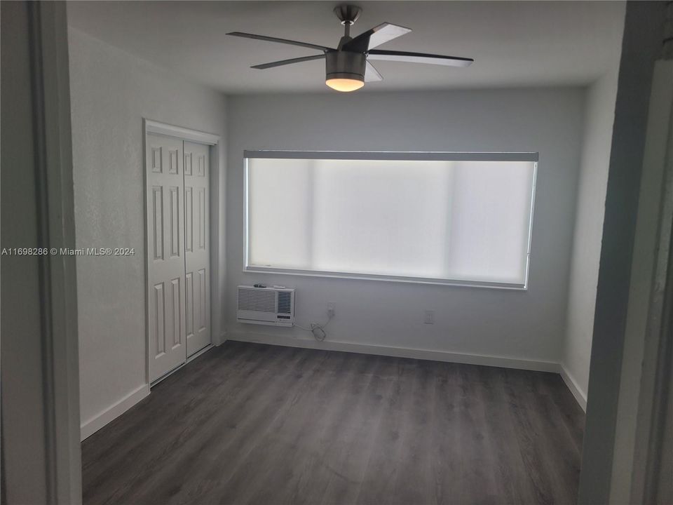 For Rent: $2,200 (1 beds, 1 baths, 950 Square Feet)