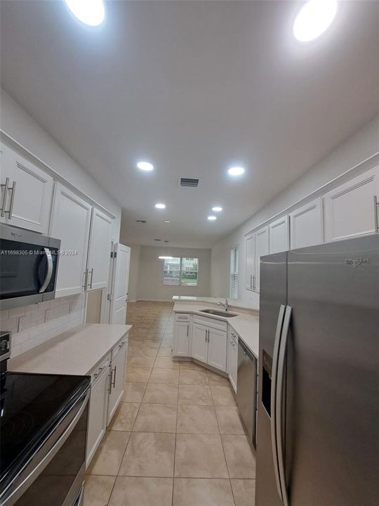 For Rent: $3,550 (3 beds, 2 baths, 1561 Square Feet)