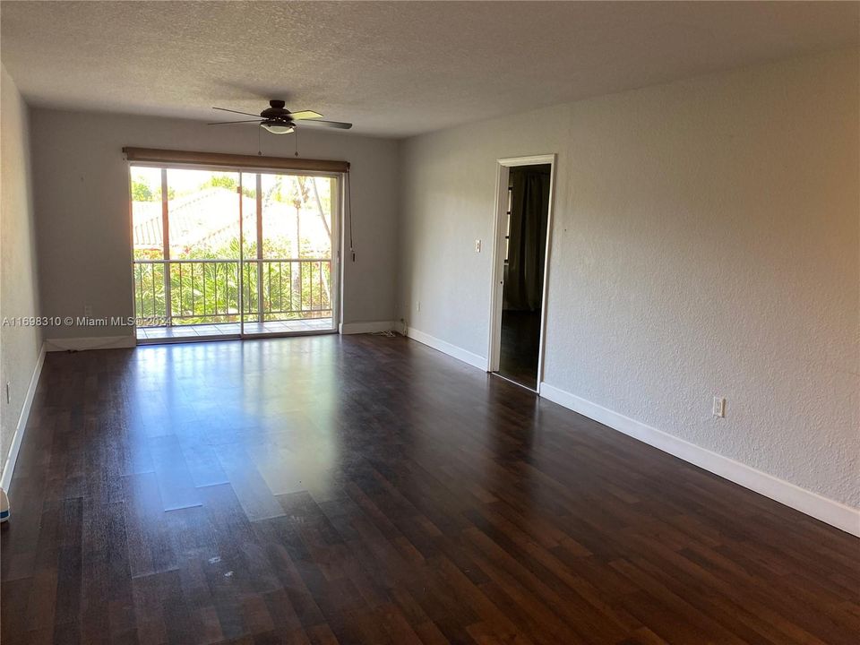 For Rent: $3,150 (3 beds, 2 baths, 1269 Square Feet)