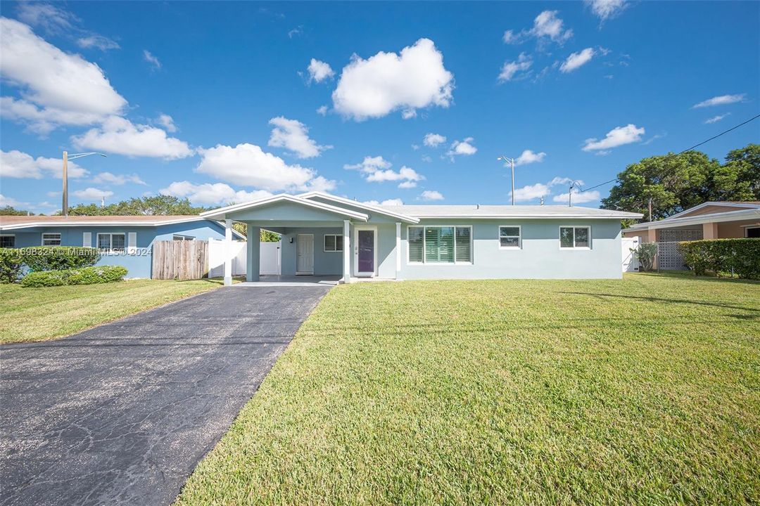 For Sale: $600,000 (3 beds, 2 baths, 1590 Square Feet)